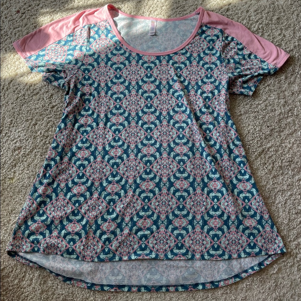 Lularoe Classic Tee
